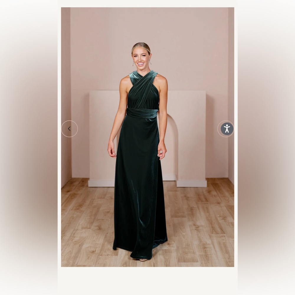 Revelry Micah Convertible Dress in Classic Emerald size Small